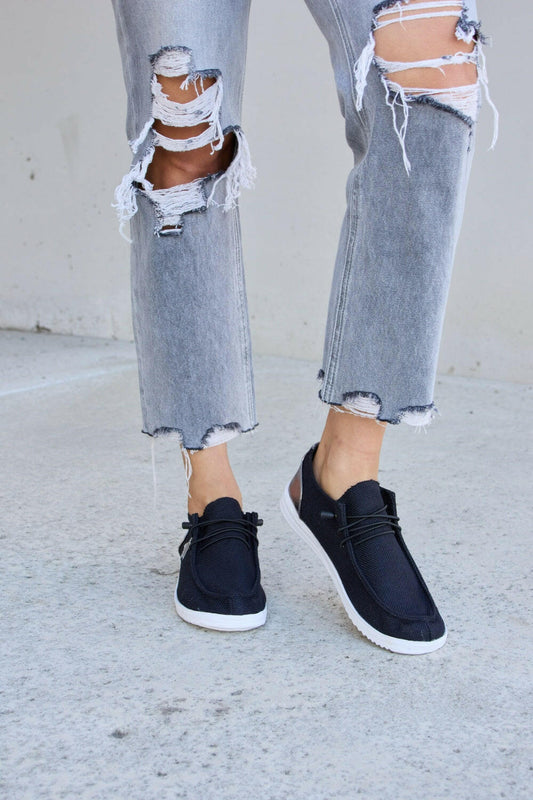 Forever Link Star Lace-Up Flat Sneakers.