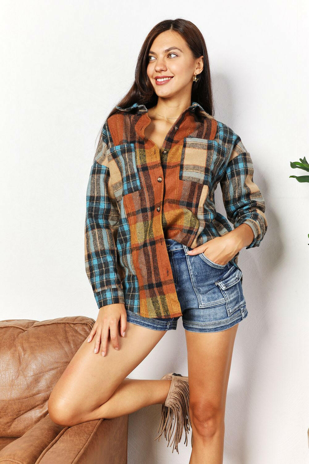 Plaid Curved Hem Shirt Jacket.