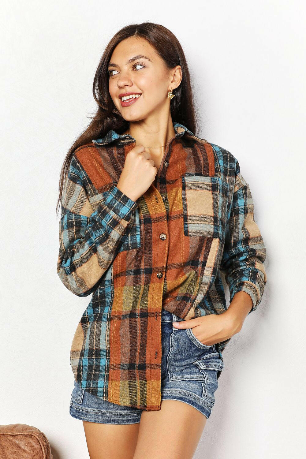 Plaid Curved Hem Shirt Jacket.