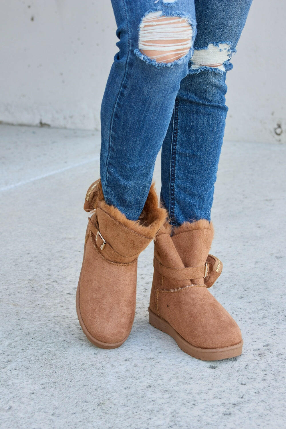 Forever Link Plush Thermal Flat Boots.