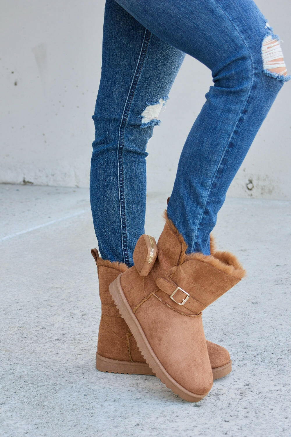 Forever Link Plush Thermal Flat Boots.