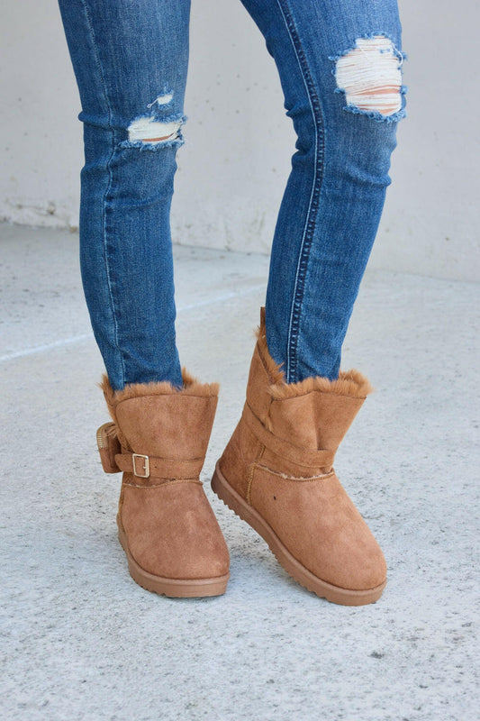 Forever Link Plush Thermal Flat Boots.