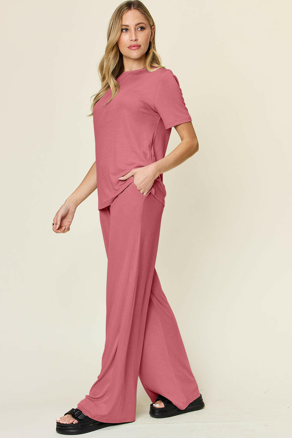 Round Neck Short Sleeve T-Shirt and Wide Leg Pants Set.