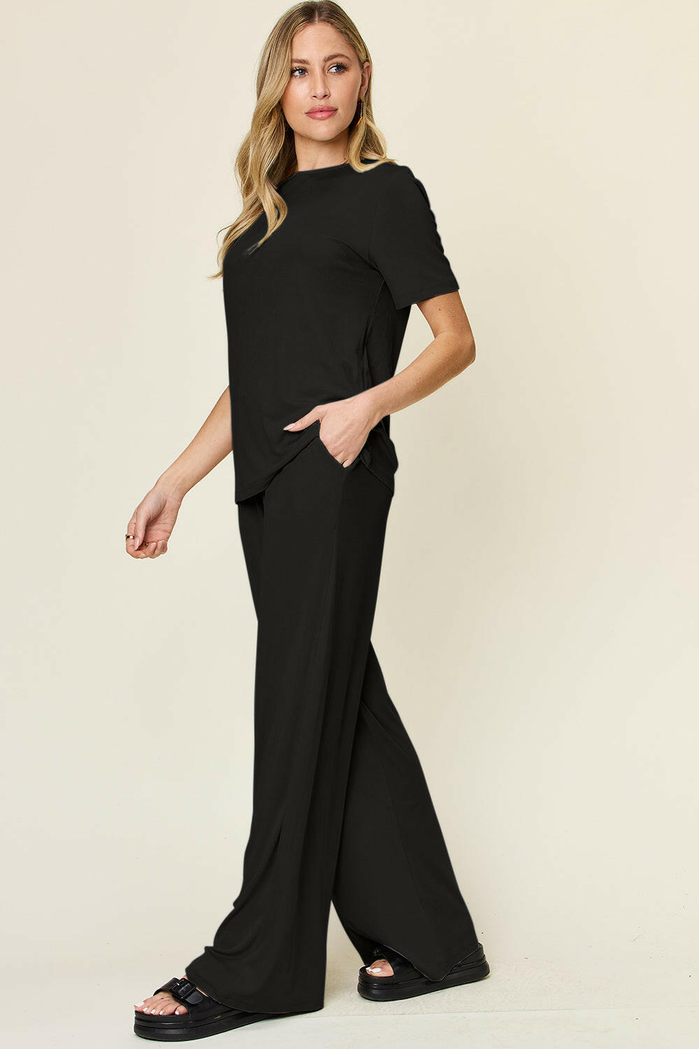 Round Neck Short Sleeve T-Shirt and Wide Leg Pants Set.