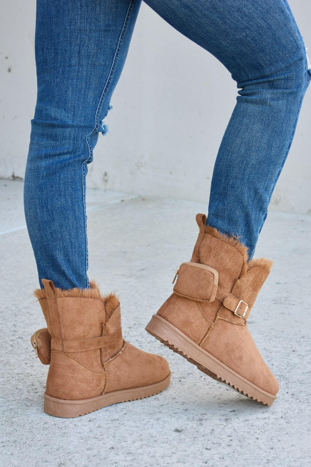 Forever Link Plush Thermal Flat Boots.