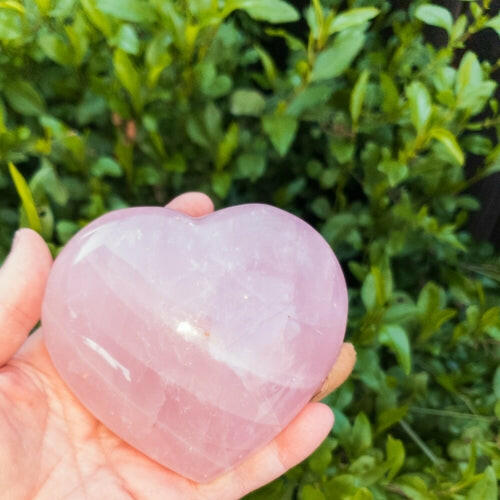 Romantic Serenity Rose Quartz Hearts: A Symbol of Love and Harmony - Perfect for Enhancing Any Space with Gentle Beauty