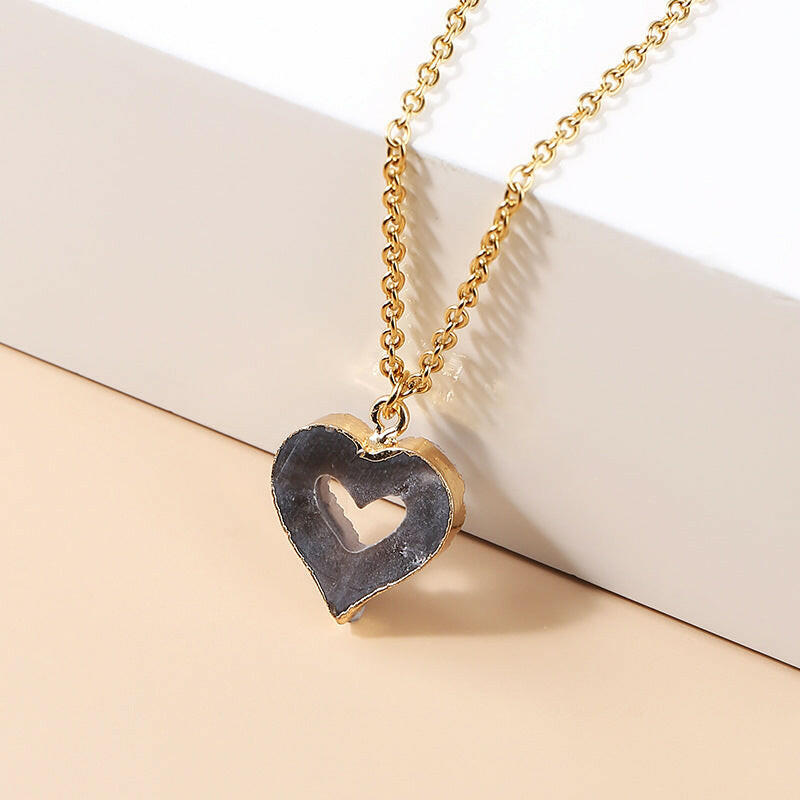 Geode Heart Crystal Pendant Necklace.